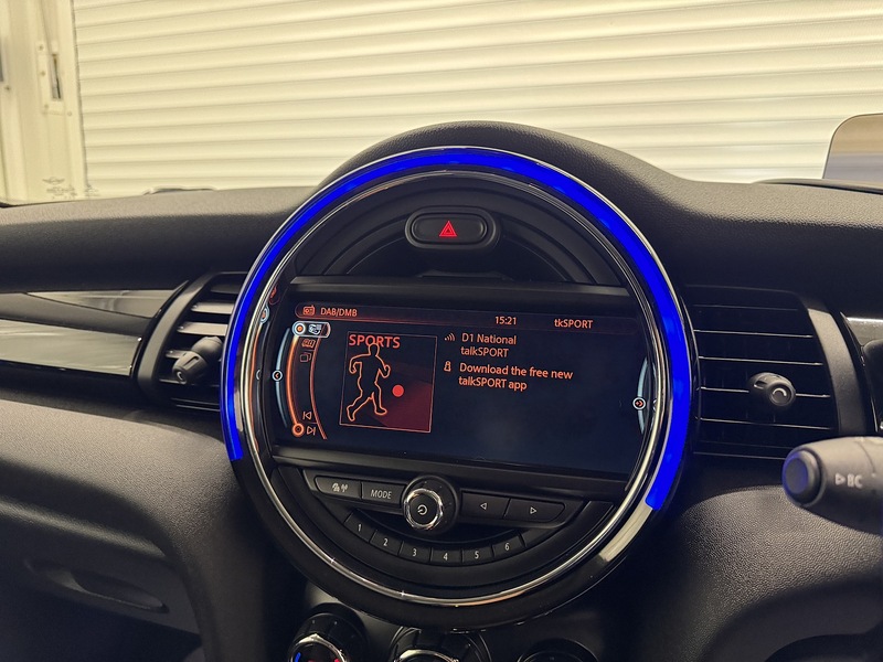 MINI Hatch 1.5 Cooper Hatchback 3dr Petrol Steptronic Euro 6 (s/s) (136 ps) - U119627