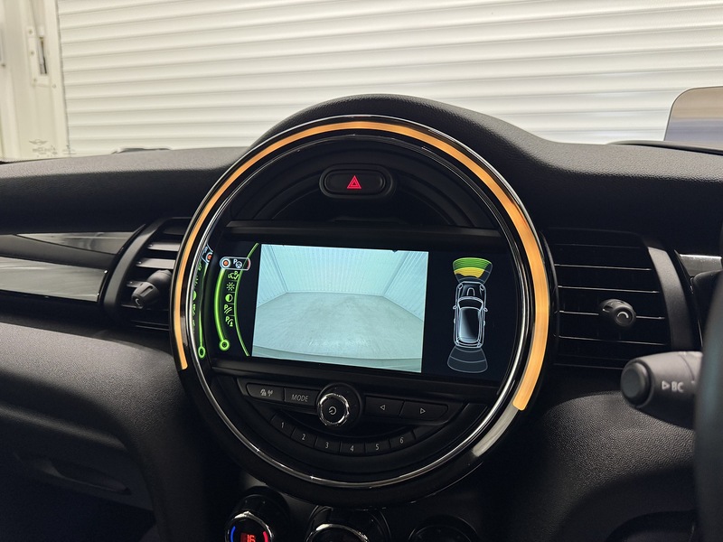 MINI Hatch 1.5 Cooper Hatchback 3dr Petrol Steptronic Euro 6 (s/s) (136 ps) - U119627