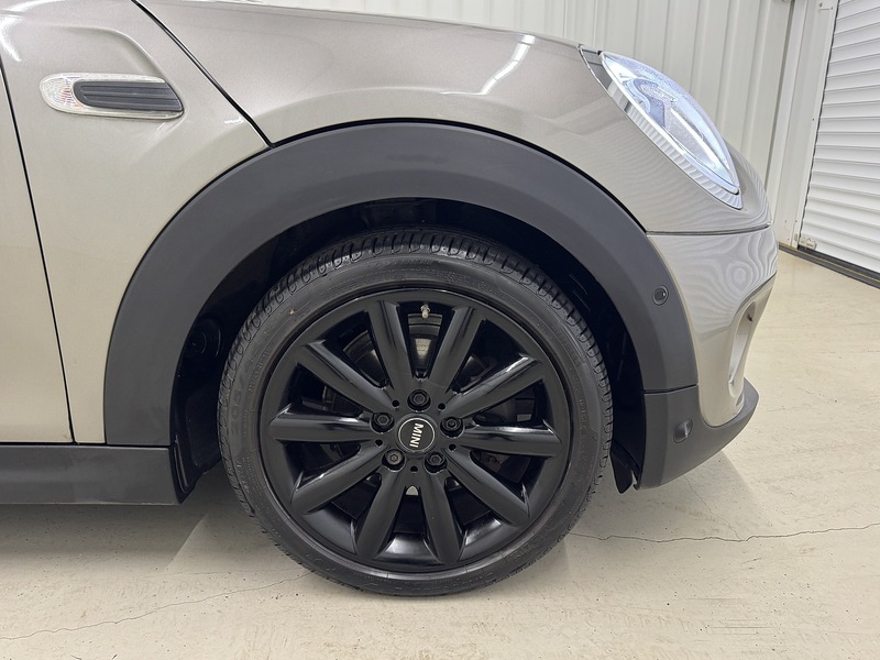 MINI Hatch 1.5 Cooper Hatchback 3dr Petrol Steptronic Euro 6 (s/s) (136 ps) - U119627