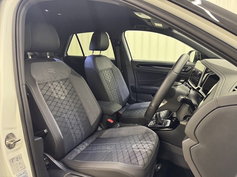 Volkswagen T-Roc 1.5 TSI R-Line SUV 5dr Petrol Manual Euro 6 (s/s) (150 ps) - U119629