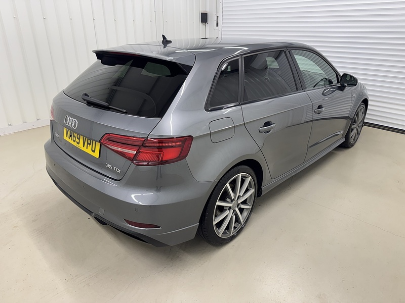 Audi A3 2.0 TDI 35 Black Edition Sportback S Tronic Euro 6 (s/s) 5dr - U119639