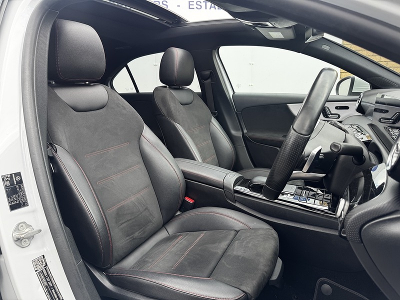 Mercedes-Benz A Class 2.0 A200d AMG Line (Premium Plus 2) Saloon 4dr Diesel 8G-DCT Euro 6 (s/s) (150 ps) - U119642