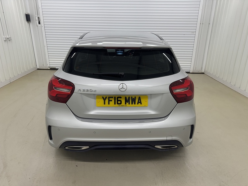 Mercedes-Benz A Class 2.1 A220d AMG Line (Premium) Hatchback 5dr Diesel 7G-DCT Euro 6 (s/s) (177 ps) - U119644