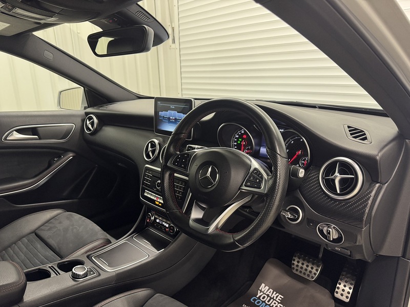 Mercedes-Benz A Class 2.1 A220d AMG Line (Premium) Hatchback 5dr Diesel 7G-DCT Euro 6 (s/s) (177 ps) - U119644
