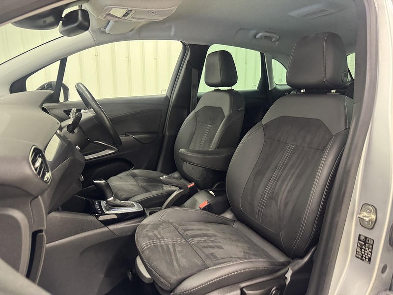Vauxhall Crossland 1.2 Turbo Ultimate Auto Euro 6 (s/s) 5dr - U119647