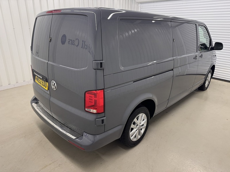 Volkswagen Transporter 2.0 TDI T30 Highline FWD LWB Euro 6 (s/s) 5dr - U119649