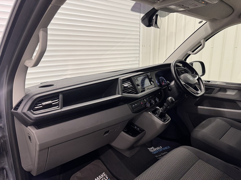 Volkswagen Transporter 2.0 TDI T30 Highline FWD LWB Euro 6 (s/s) 5dr - U119649
