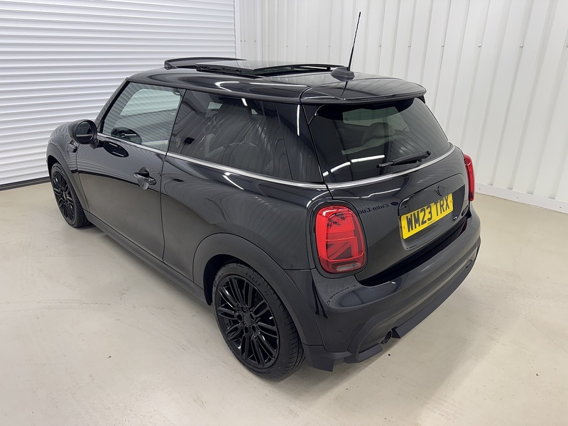 MINI Hatch 1.5 Cooper Exclusive Hatchback 3dr Petrol Steptronic Euro 6 (s/s) (136 ps) - U119651
