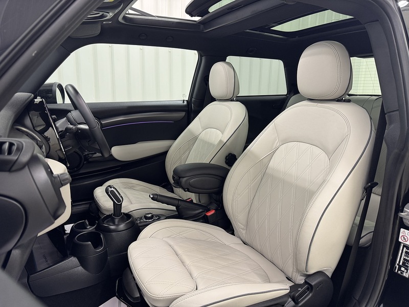 MINI Hatch 1.5 Cooper Exclusive Hatchback 3dr Petrol Steptronic Euro 6 (s/s) (136 ps) - U119651