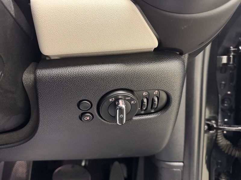 MINI Hatch 1.5 Cooper Exclusive Hatchback 3dr Petrol Steptronic Euro 6 (s/s) (136 ps) - U119651