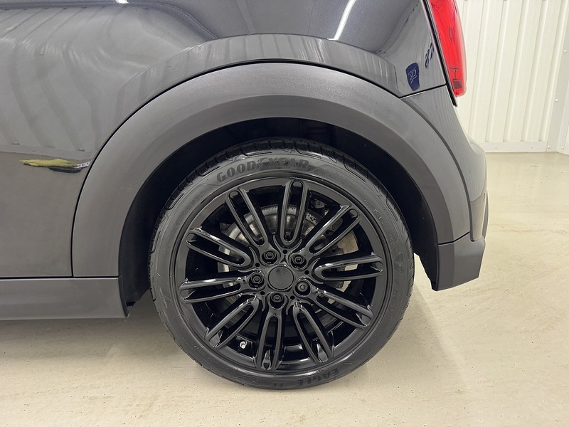 MINI Hatch 1.5 Cooper Exclusive Hatchback 3dr Petrol Steptronic Euro 6 (s/s) (136 ps) - U119651