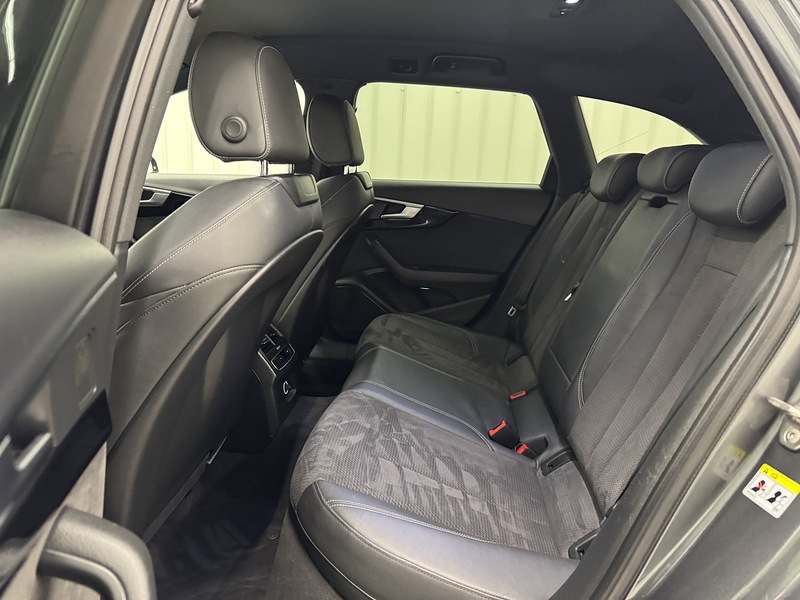 Audi A4 Avant 1.4 TFSI Black Edition Estate 5dr Petrol S Tronic Euro 6 (s/s) (150 ps) - U119654