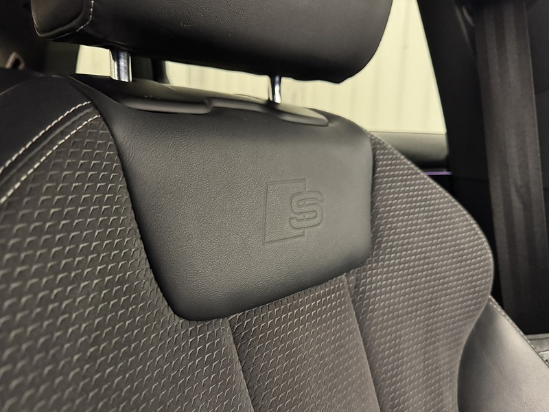 Audi A4 Avant 1.4 TFSI Black Edition Estate 5dr Petrol S Tronic Euro 6 (s/s) (150 ps) - U119654