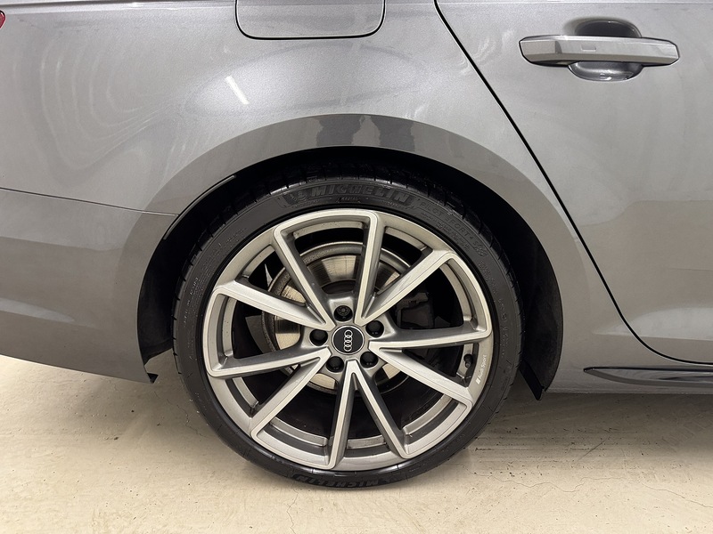 Audi A4 Avant 1.4 TFSI Black Edition Estate 5dr Petrol S Tronic Euro 6 (s/s) (150 ps) - U119654
