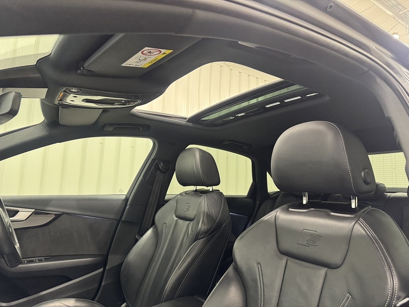 Audi A4 2.0 TDI 35 Black Edition Saloon 4dr Diesel S Tronic Euro 6 (s/s) (163 ps) - U119655