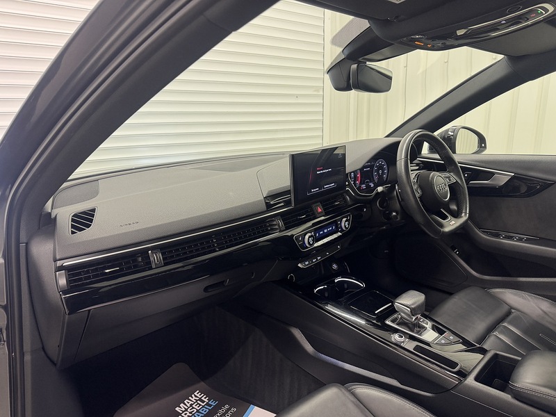 Audi A4 2.0 TDI 35 Black Edition Saloon 4dr Diesel S Tronic Euro 6 (s/s) (163 ps) - U119655