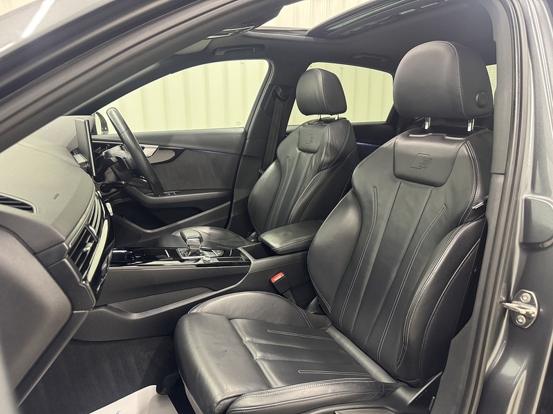 Audi A4 2.0 TDI 35 Black Edition Saloon 4dr Diesel S Tronic Euro 6 (s/s) (163 ps) - U119655