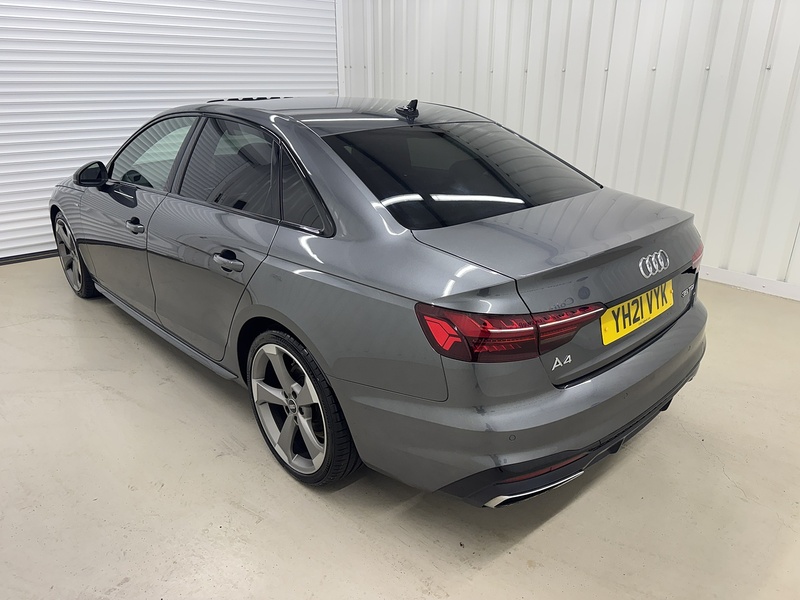 Audi A4 2.0 TDI 35 Black Edition Saloon 4dr Diesel S Tronic Euro 6 (s/s) (163 ps) - U119655