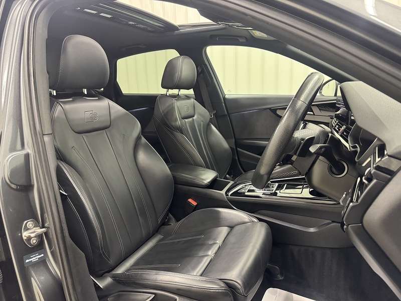 Audi A4 2.0 TDI 35 Black Edition Saloon 4dr Diesel S Tronic Euro 6 (s/s) (163 ps) - U119655