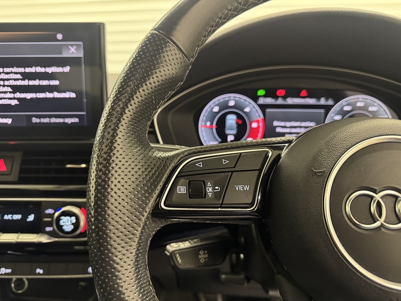 Audi A4 2.0 TDI 35 Black Edition Saloon 4dr Diesel S Tronic Euro 6 (s/s) (163 ps) - U119655