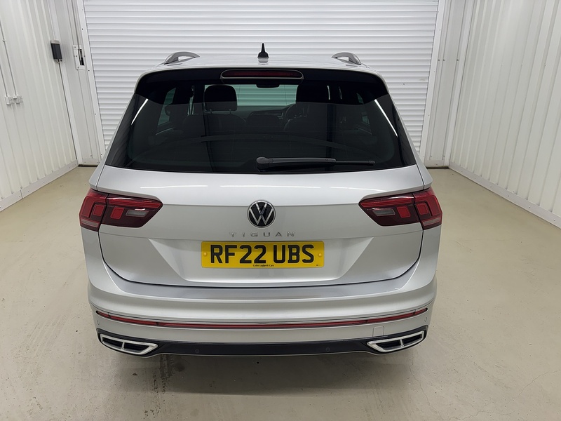 Volkswagen Tiguan TSI R-Line SUV 1.5 Automatic Petrol - U119656