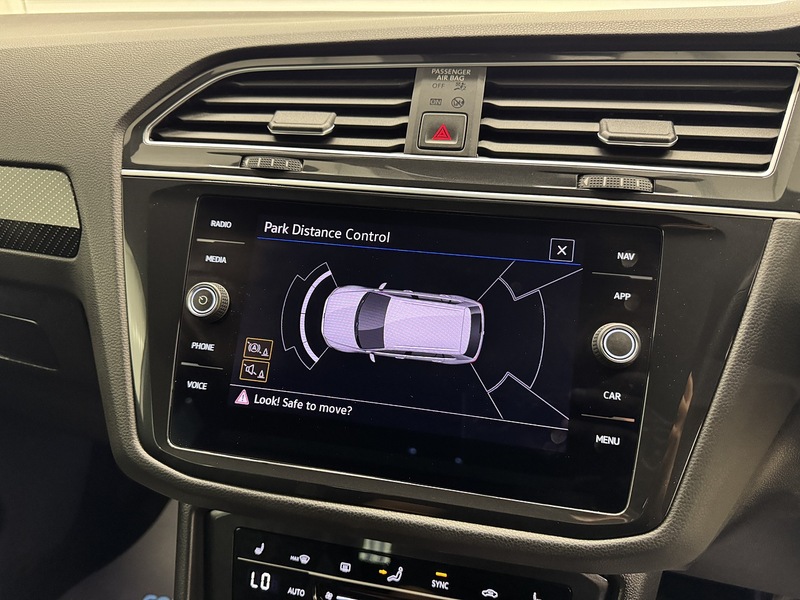 Volkswagen Tiguan TSI R-Line SUV 1.5 Automatic Petrol - U119656