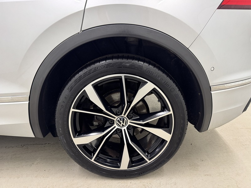 Volkswagen Tiguan TSI R-Line SUV 1.5 Automatic Petrol - U119656