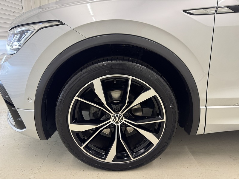 Volkswagen Tiguan TSI R-Line SUV 1.5 Automatic Petrol - U119656