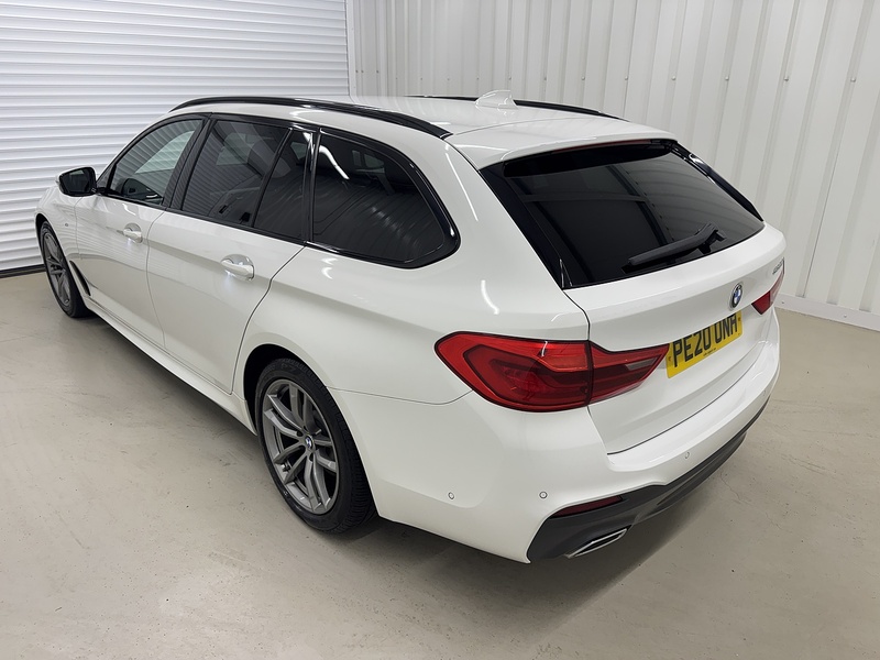 BMW 5 Series 2.0 520d M Sport Touring 5dr Diesel Auto Euro 6 (s/s) (190 ps) - U119665