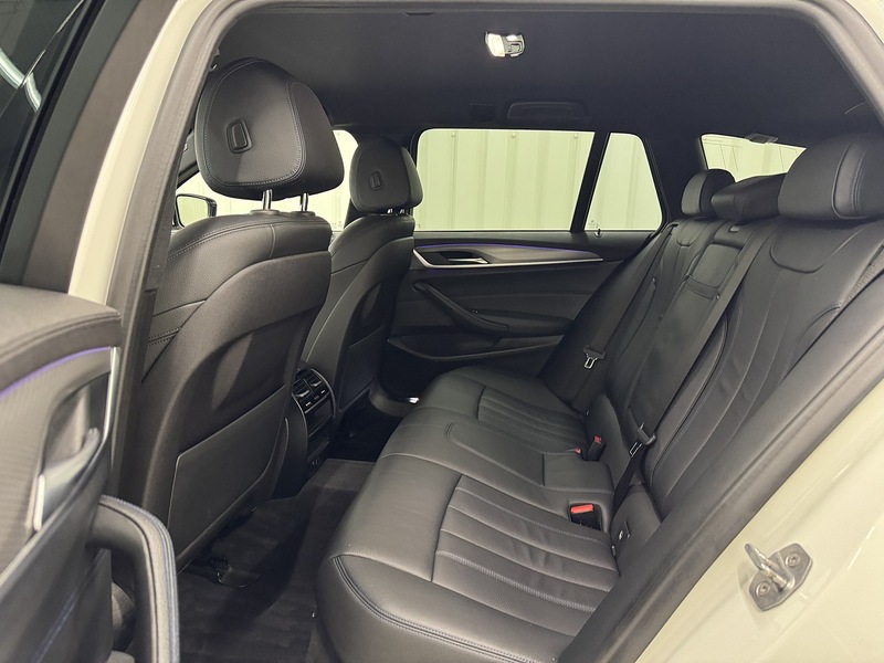 BMW 5 Series 2.0 520d M Sport Touring 5dr Diesel Auto Euro 6 (s/s) (190 ps) - U119665