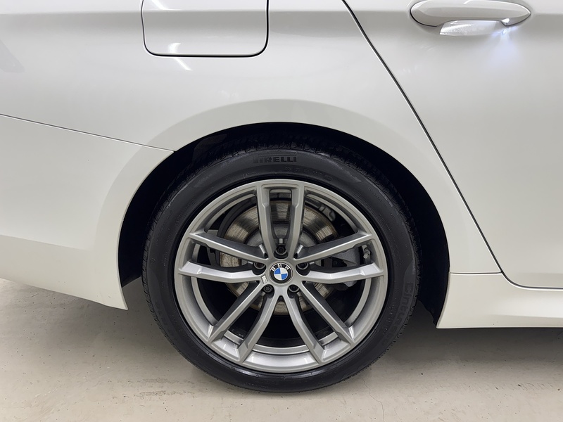 BMW 5 Series 2.0 520d M Sport Touring 5dr Diesel Auto Euro 6 (s/s) (190 ps) - U119665
