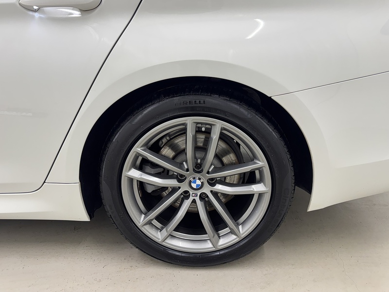 BMW 5 Series 2.0 520d M Sport Touring 5dr Diesel Auto Euro 6 (s/s) (190 ps) - U119665