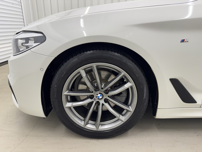 BMW 5 Series 2.0 520d M Sport Touring 5dr Diesel Auto Euro 6 (s/s) (190 ps) - U119665