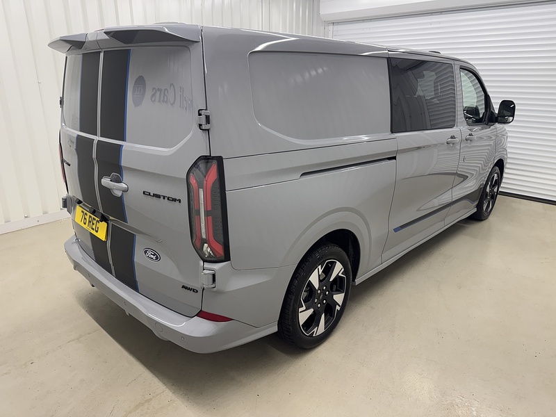 Ford Transit Custom 2.0 320 EcoBlue Sport Crew Van Double Cab 5dr Diesel Auto AWD L2 H1 Euro 6 (s/s) (170 ps) - U119668