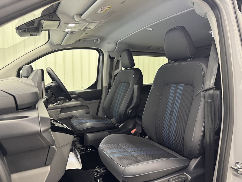 Ford Transit Custom 2.0 320 EcoBlue Sport Crew Van Double Cab 5dr Diesel Auto AWD L2 H1 Euro 6 (s/s) (170 ps) - U119668