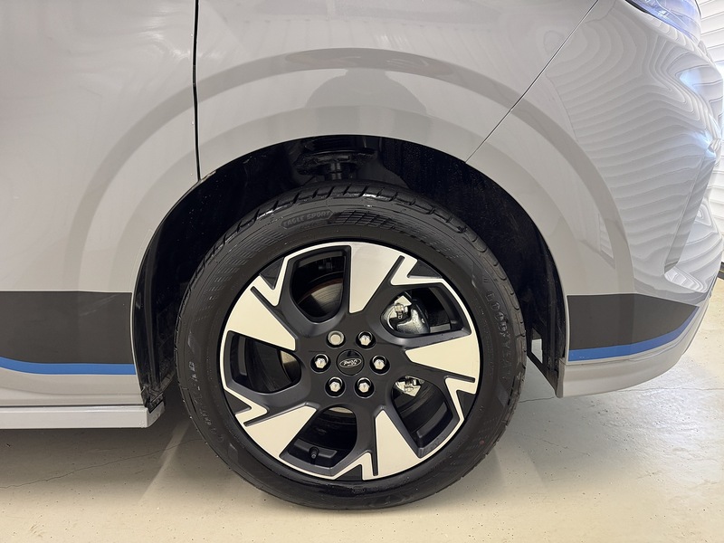Ford Transit Custom 2.0 320 EcoBlue Sport Crew Van Double Cab 5dr Diesel Auto AWD L2 H1 Euro 6 (s/s) (170 ps) - U119668