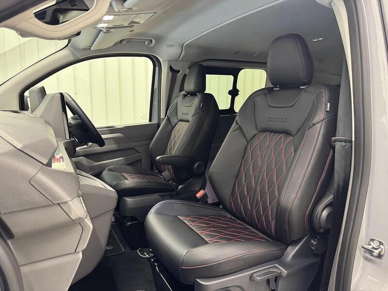 Volkswagen Transporter 2.0 TDI T32 Sportline Kombi Auto SWB Euro 6 (s/s) 5dr - U119673