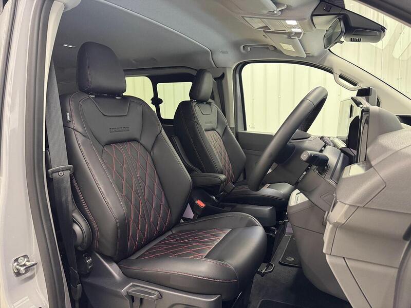 Volkswagen Transporter 2.0 TDI T32 Sportline Kombi Auto SWB Euro 6 (s/s) 5dr - U119673
