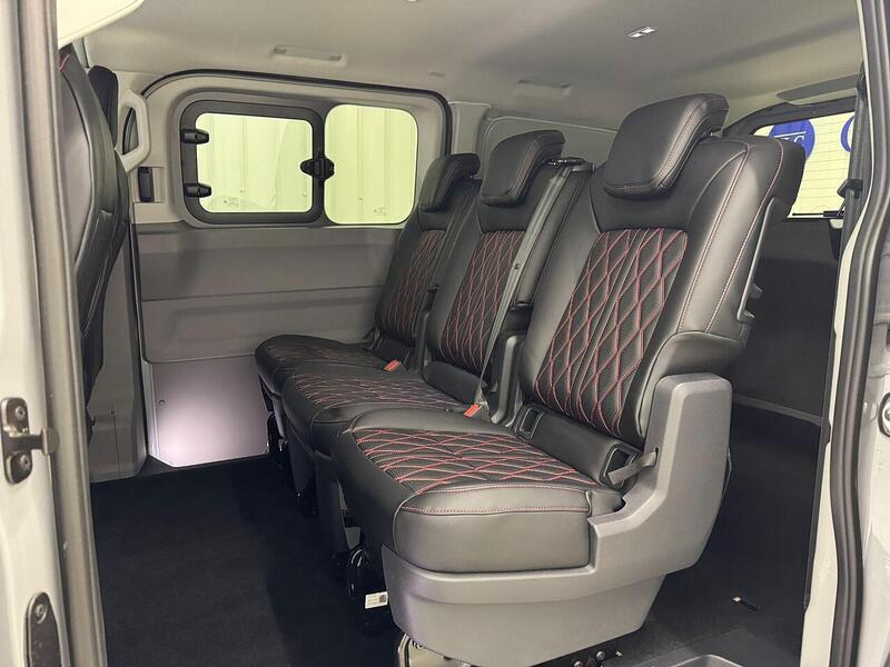 Volkswagen Transporter 2.0 TDI T32 Sportline Kombi Auto SWB Euro 6 (s/s) 5dr - U119673