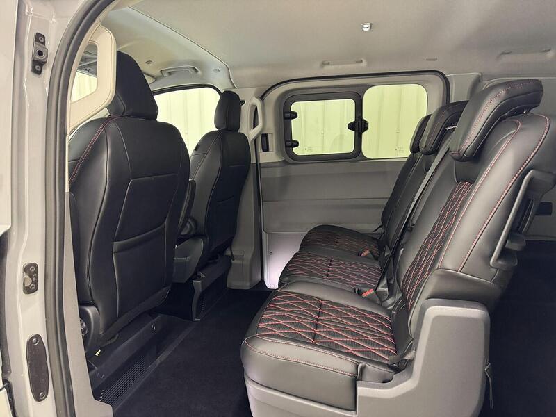 Volkswagen Transporter 2.0 TDI T32 Sportline Kombi Auto SWB Euro 6 (s/s) 5dr - U119673