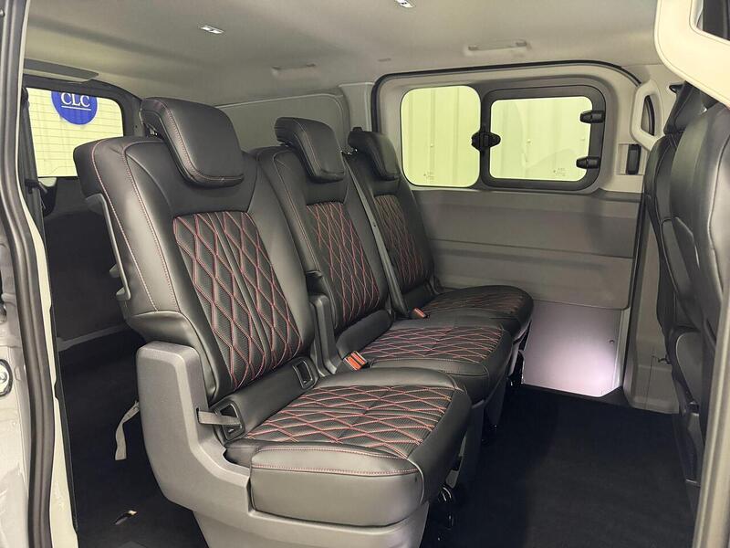 Volkswagen Transporter 2.0 TDI T32 Sportline Kombi Auto SWB Euro 6 (s/s) 5dr - U119673