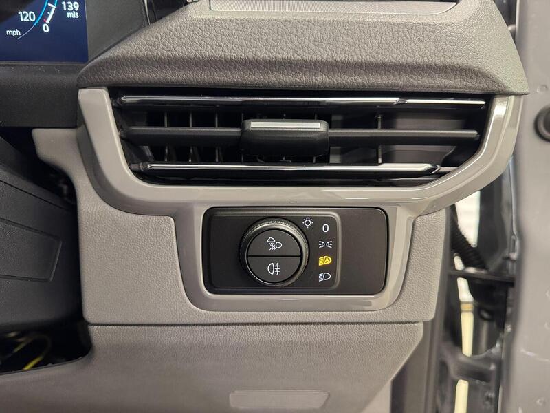 Volkswagen Transporter 2.0 TDI T32 Sportline Kombi Auto SWB Euro 6 (s/s) 5dr - U119673