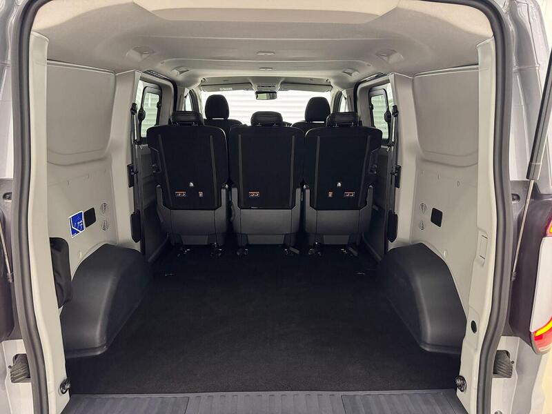 Volkswagen Transporter 2.0 TDI T32 Sportline Kombi Auto SWB Euro 6 (s/s) 5dr - U119673
