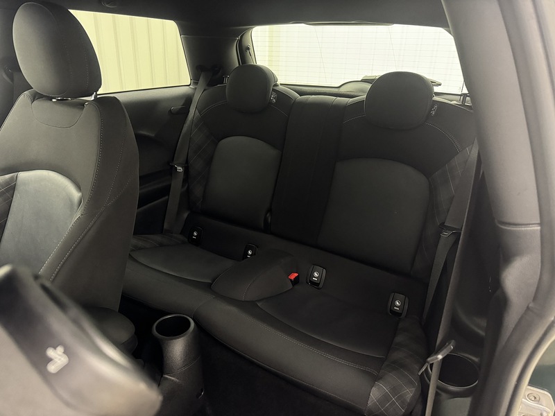 MINI Hatch 2.0 Cooper S Sport Steptronic Euro 6 (s/s) 3dr - U119675