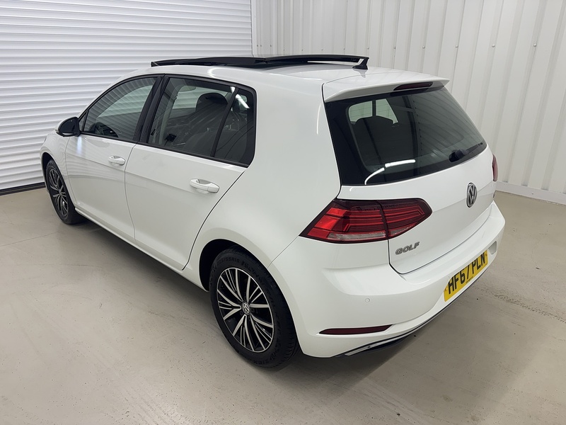 Volkswagen Golf TSI BlueMotion Tech SE Nav Hatchback 1.4 Manual Petrol - U119678