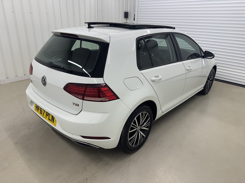 Volkswagen Golf TSI BlueMotion Tech SE Nav Hatchback 1.4 Manual Petrol - U119678