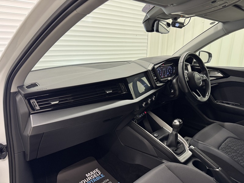 Audi A1 1.0 TFSI 30 Sport Sportback 5dr Petrol Manual Euro 6 (s/s) (110 ps) - U119681