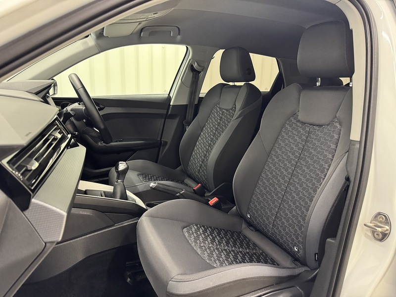 Audi A1 1.0 TFSI 30 Sport Sportback 5dr Petrol Manual Euro 6 (s/s) (110 ps) - U119681