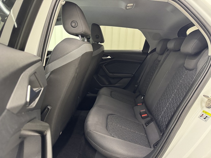 Audi A1 1.0 TFSI 30 Sport Sportback 5dr Petrol Manual Euro 6 (s/s) (110 ps) - U119681