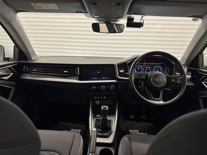 Audi A1 1.0 TFSI 30 Sport Sportback 5dr Petrol Manual Euro 6 (s/s) (110 ps) - U119681